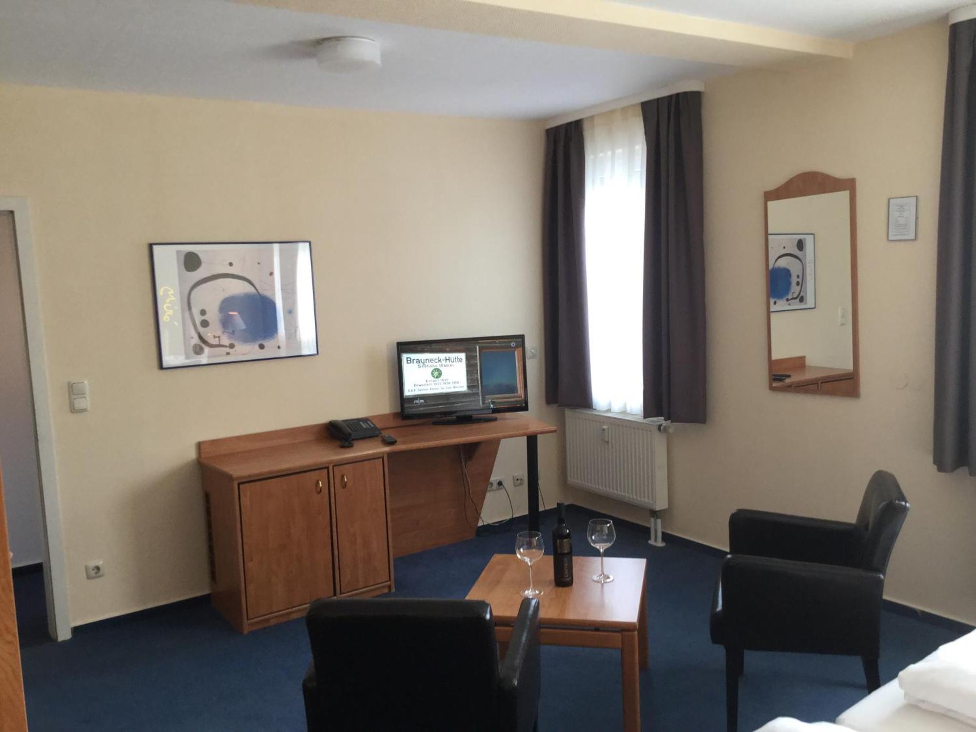 Sunibel Inn Reinheim エクステリア 写真